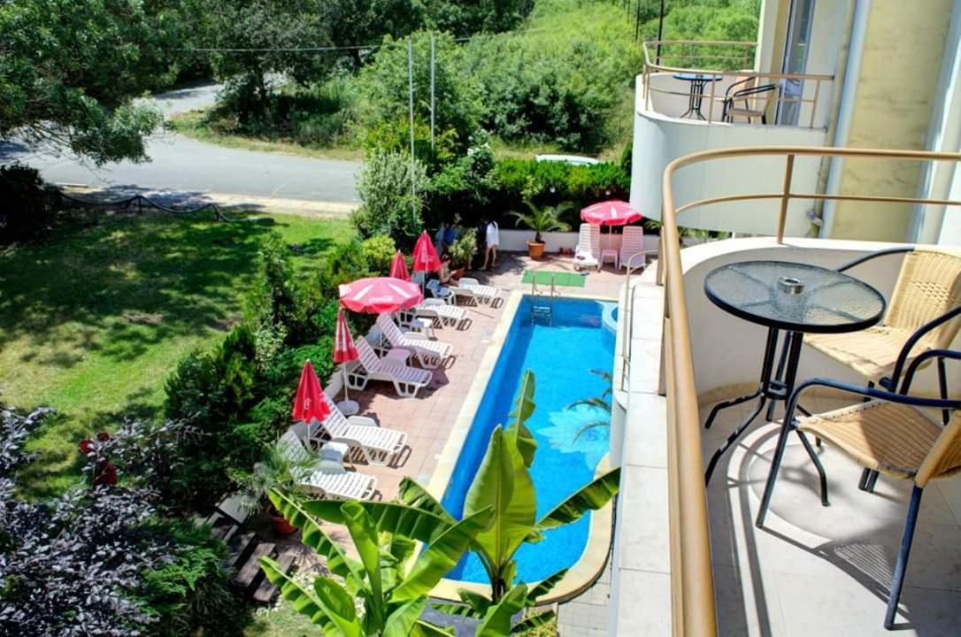 Hotel Feniks Lozenets Exterior photo